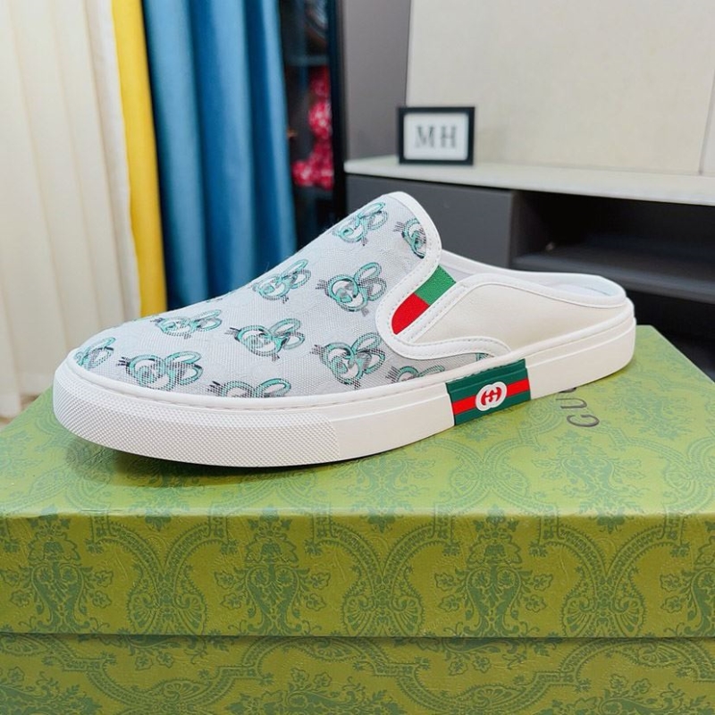 G*u*i slippers